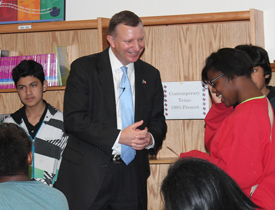 Texas Supreme Court Justice Jeff Brown interacts with students at the Gregory-Lincoln Education Center in Houston.